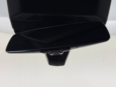 Used 2023 BMW i7 xDrive60 AWD/4WD image 31