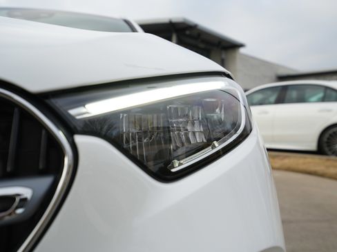 New 2026 Mercedes-Benz GLC 300 GLC 300 image 11