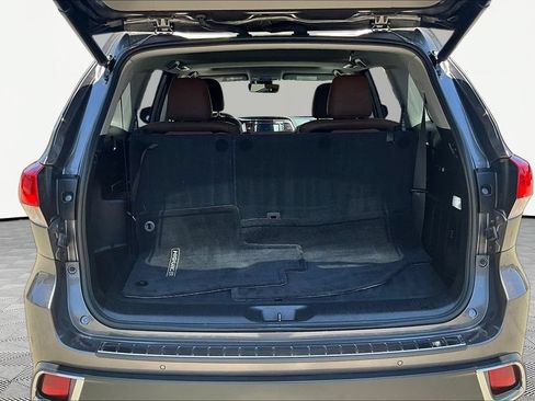 Used 2018 Toyota Highlander Limited AWD/4WD image 27