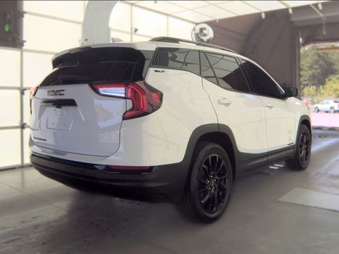 Used 2023 GMC Terrain SLT w/ Elevation Edition FWD image 2