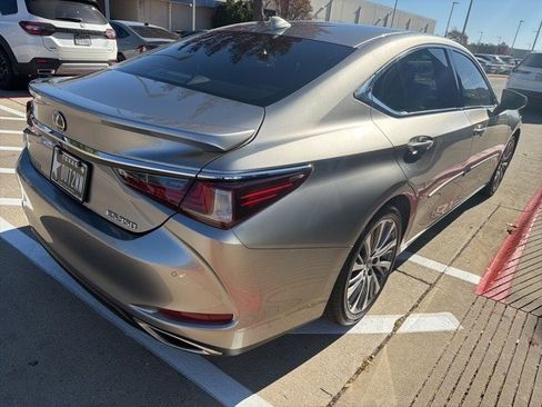 Used 2019 Lexus ES 350 image 3
