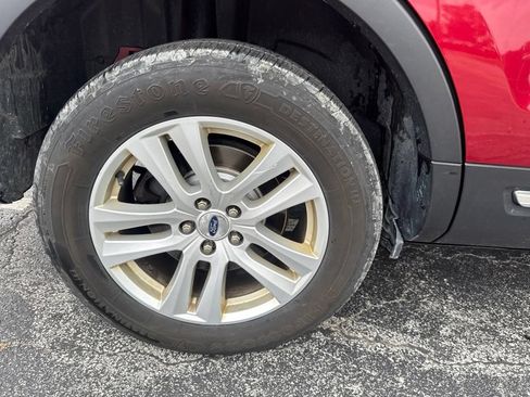 Used 2018 Ford Explorer XLT w/ Equipment Group 202A AWD/4WD image 43
