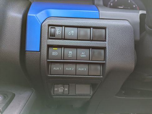 Used 2024 Toyota Tacoma TRD Sport image 24