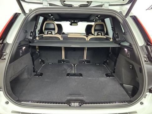 Used 2026 Volvo XC90 B6 Plus w/ Protection Package AWD/4WD image 43