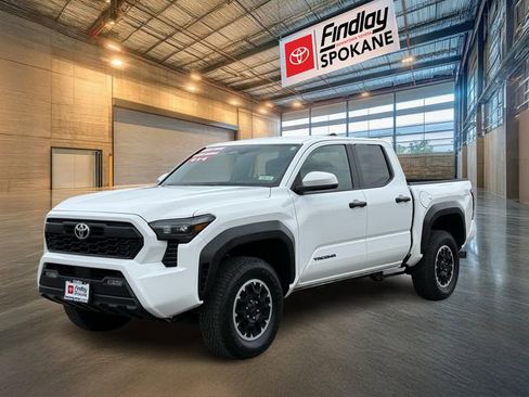 Certified 2025 Toyota Tacoma TRD Off-Road image 1