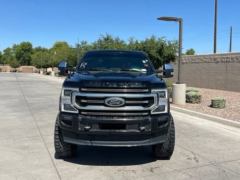Used 2022 Ford F350 Platinum AWD/4WD image 4