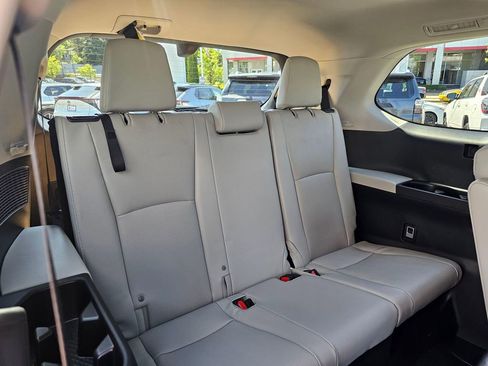 New 2026 Toyota Grand Highlander AWD image 13