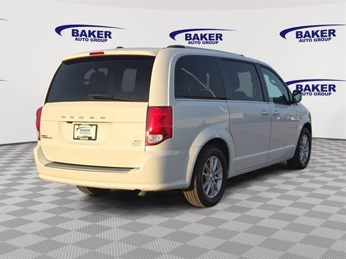 Used 2019 Dodge Grand Caravan SXT image 5