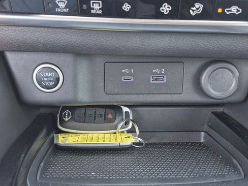 Certified 2023 Nissan Rogue SV FWD image 27