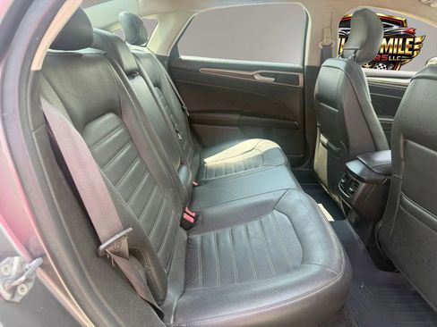 Used 2013 Ford Fusion SE FWD image 20