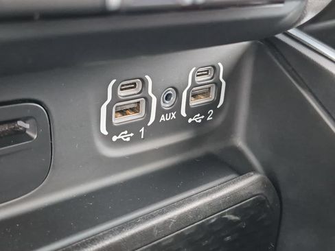 Used 2019 RAM 1500 Big Horn AWD/4WD image 30