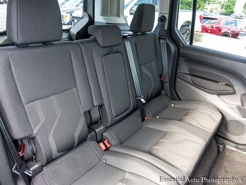 Used 2016 Ford Transit Connect XLT image 24