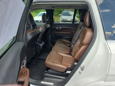 Used 2020 Volvo XC90 T6 Momentum w/ Protection Package AWD/4WD image 10