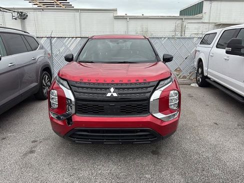 Used 2022 Mitsubishi Outlander SEL Black Edition image 2