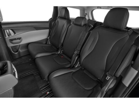 Certified 2024 Kia Carnival LX FWD image 15