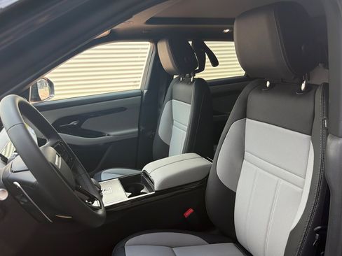 New 2026 Land Rover Range Rover Evoque Hoxton AWD/4WD image 5