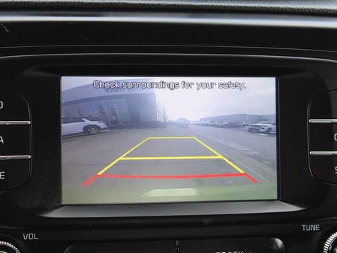 Used 2017 Kia Soul + image 31