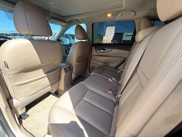 Used 2015 Nissan Rogue SL w/ SL Premium Package AWD/4WD image 14