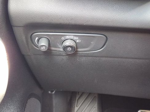 Used 2023 Buick Envision Preferred FWD image 23