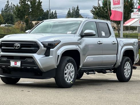 New 2025 Toyota Tacoma SR5 image 7