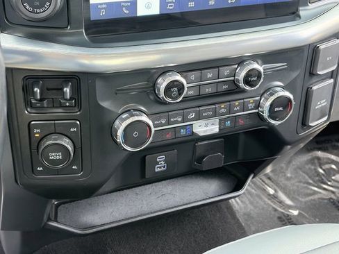 Used 2022 Ford F150 Lariat w/ Equipment Group 501A Mid AWD/4WD image 31
