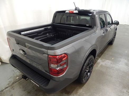 New 2025 Ford Maverick Lariat w/ Black Appearance Package image 3