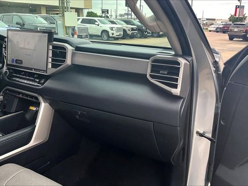 Used 2022 Toyota Tundra Limited AWD/4WD image 19
