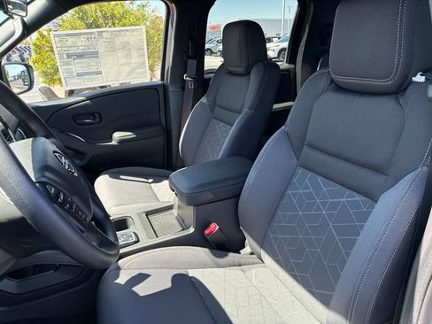 New 2026 Nissan Frontier SV w/ Tow Package AWD/4WD image 11