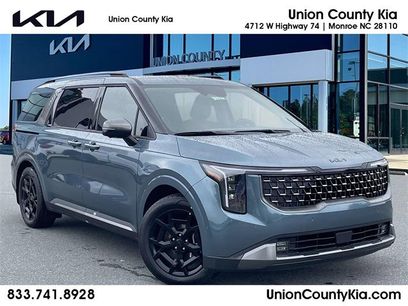 New 2026 Kia Carnival SX w/ SX Dark Edition Package