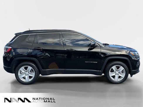 Used 2022 Jeep Compass Latitude FWD image 6
