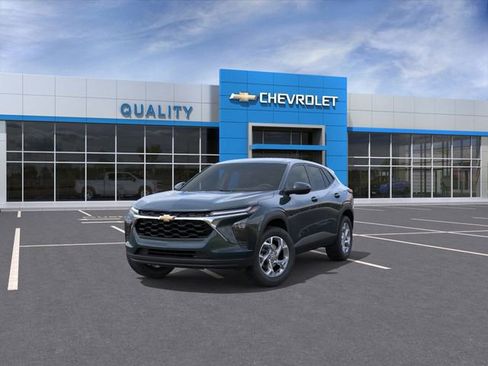 New 2026 Chevrolet Trax LS w/ LS Convenience Package image 8