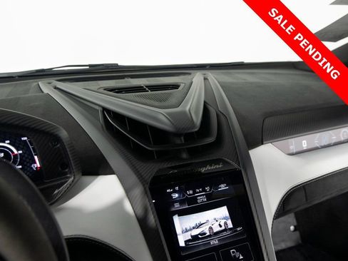 Used 2024 Lamborghini Revuelto AWD/4WD image 22