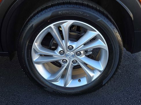 Certified 2023 Buick Encore GX Preferred w/ Cold Weather Comfort Package image 9