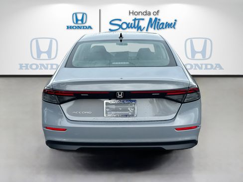 New 2025 Honda Accord SE image 5