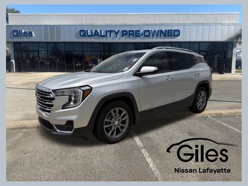 Used 2022 GMC Terrain SLT FWD image 1