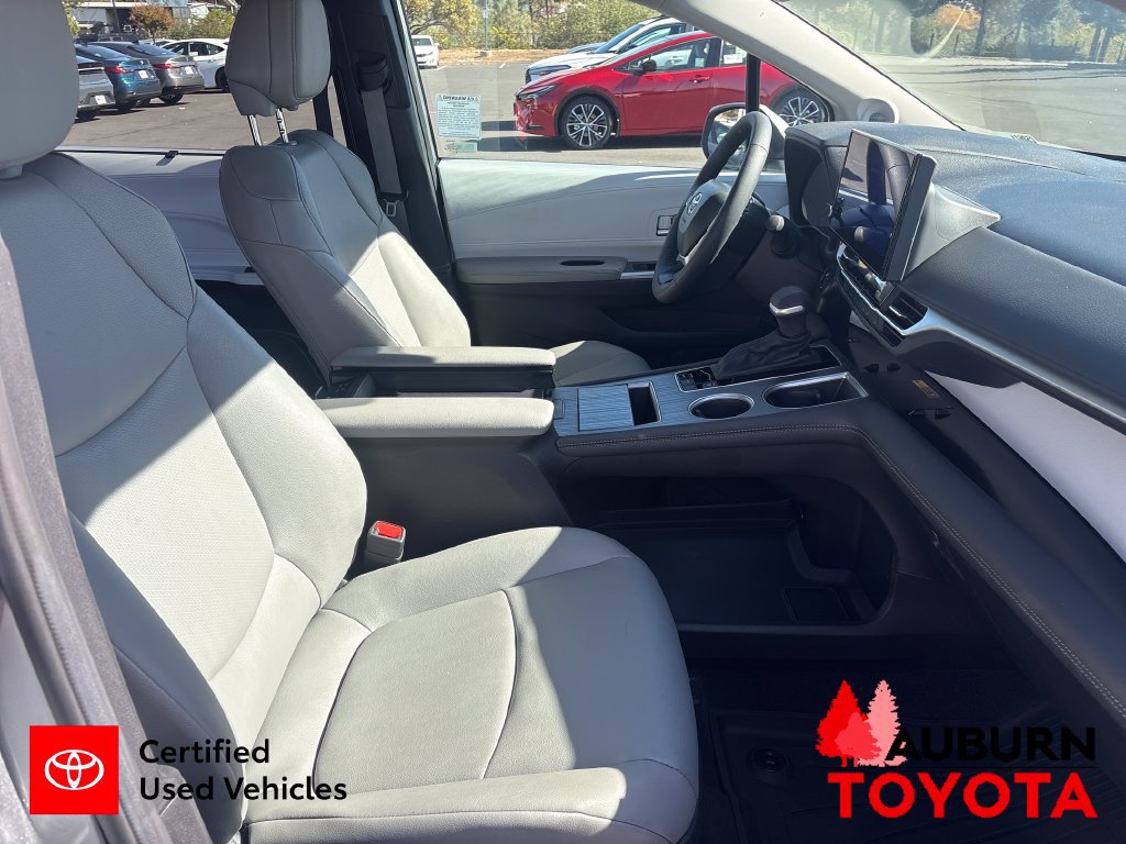 Certified 2025 Toyota Sienna XLE w/ XLE Plus Package FWD image 22