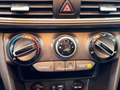 Used 2021 Hyundai Kona Night image 14