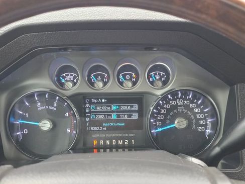 Used 2016 Ford F450 Platinum w/ Platinum Package AWD/4WD image 14
