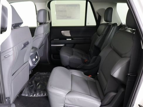 New 2026 Ford Expedition Max Active image 17