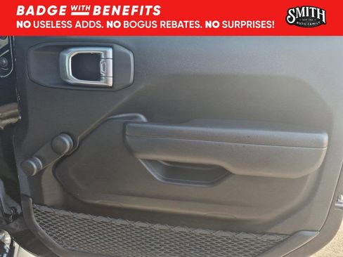 Used 2023 Jeep Gladiator Sport AWD/4WD image 10