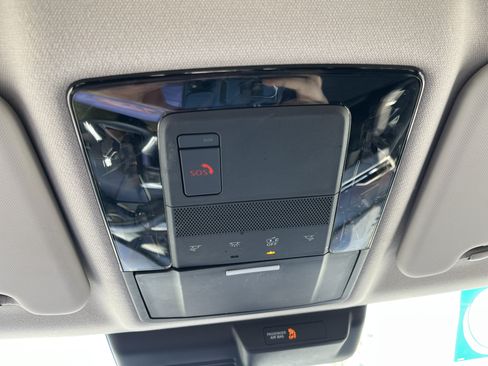 Used 2025 Mitsubishi Outlander SE AWD/4WD image 21