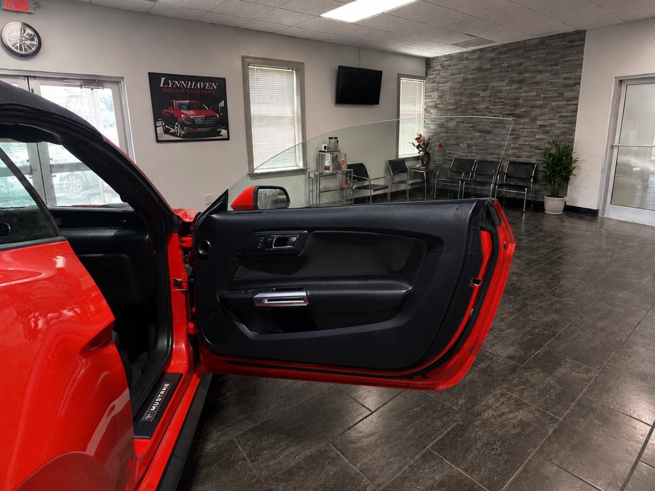 Used 2015 Ford Mustang Convertible RWD image 16