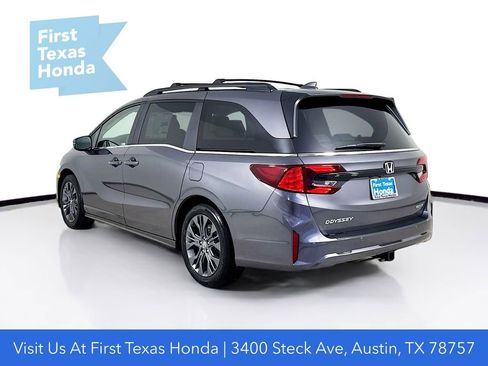 New 2026 Honda Odyssey Touring image 6