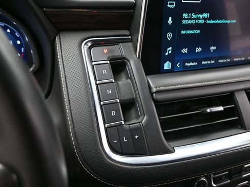 Used 2023 Chevrolet Tahoe Premier image 16