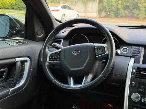 Used 2019 Land Rover Discovery Sport AWD/4WD image 31