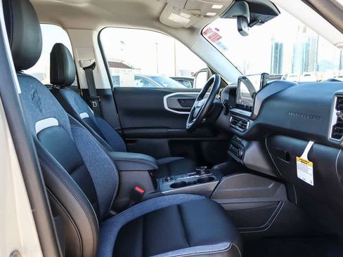 Used 2025 Ford Bronco Sport Outer Banks AWD/4WD image 16