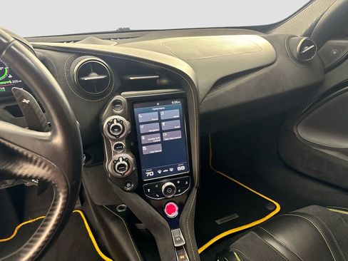 Used 2020 McLaren 720S Performance image 24