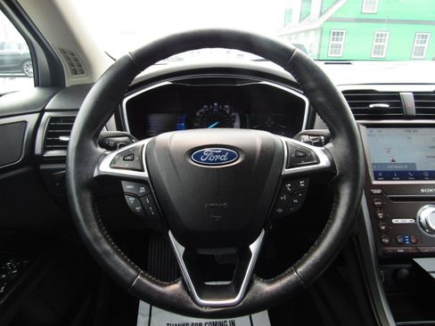 Used 2020 Ford Fusion Titanium AWD/4WD image 15