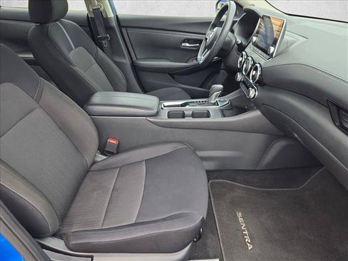 Used 2025 Nissan Sentra SV FWD image 20