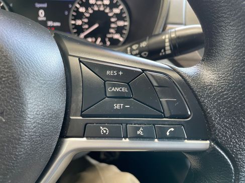 Used 2025 Nissan Altima 2.5 SV FWD image 20